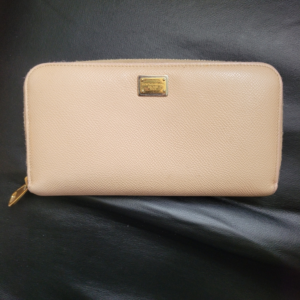 Dolce & Gabbana Beige Zippy Wallet